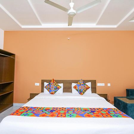 Fabhotel Golden Hitech - Nr Hitech City Hyderabad Eksteriør bilde